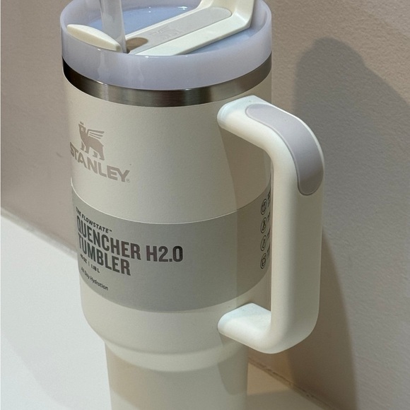 BNWT - Stanley Cream 40oz Quencher Tumbler Cup - Picture 3 of 6